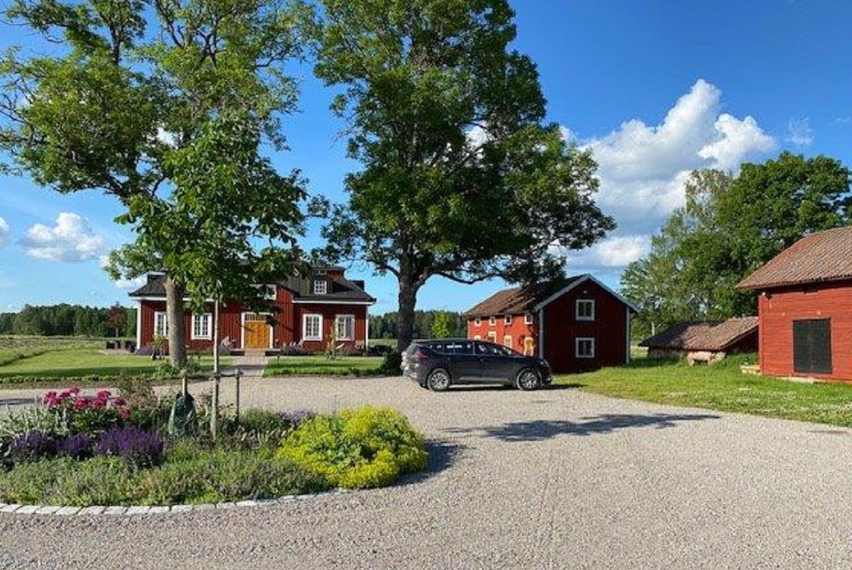 Albäck Gård Bagarstugans B&B